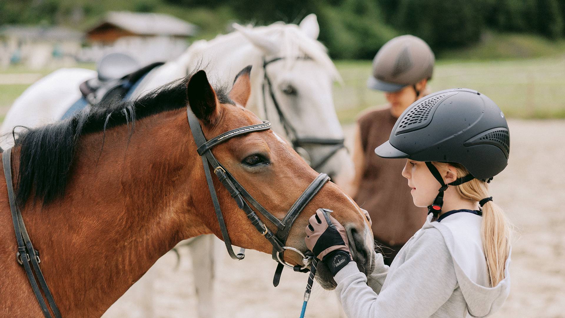 Riding holidays with children in Lechtal: Horses, ponies and mountain air - Lechquell Hotel Post