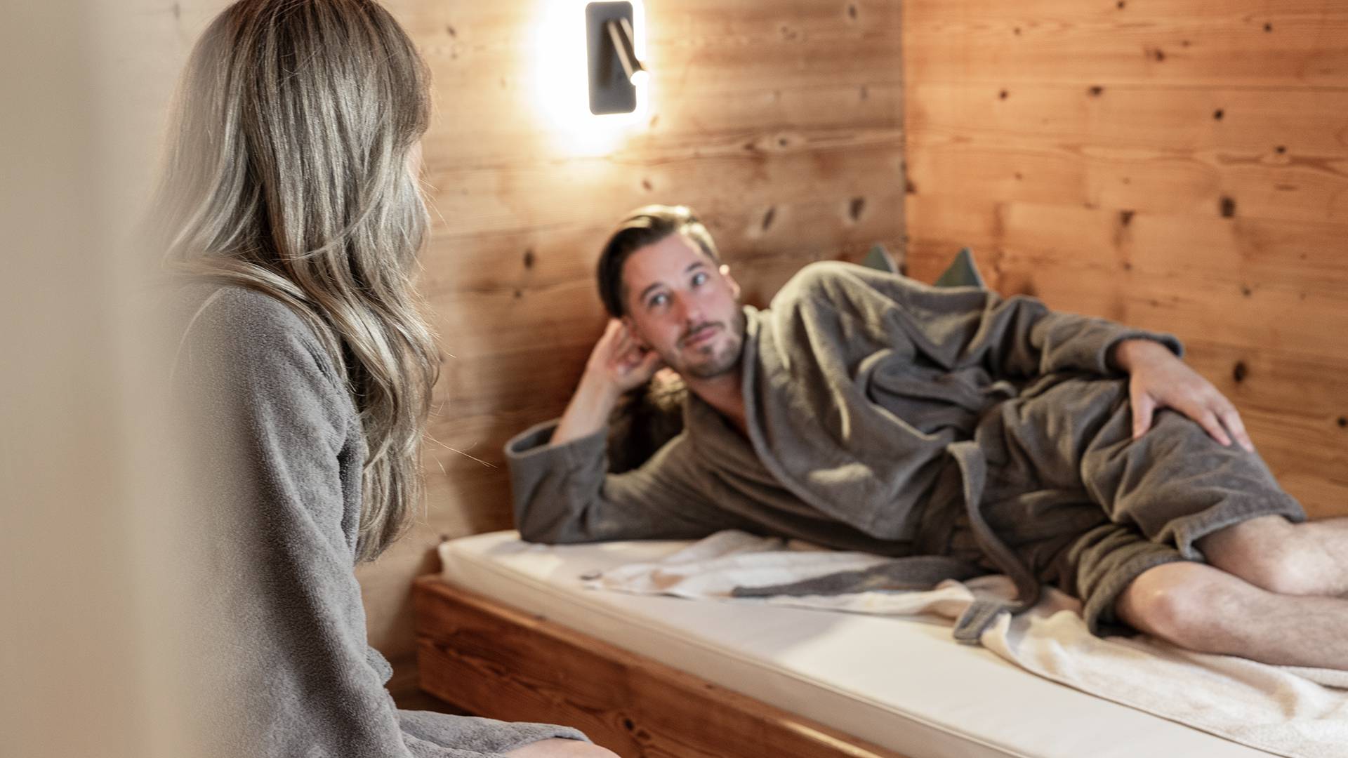 Family wellness in Tirol - with retreats for parents: Everyone can enjoy their own wellness moment - Lechquell Hotel Post